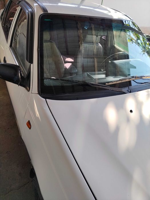 Nexia 1999 yil srochno sotiladi