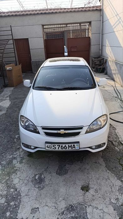 Sotiladi Chevrolet Gentra avtomat 2015 - 3 pozitsiya 53ming probeg
