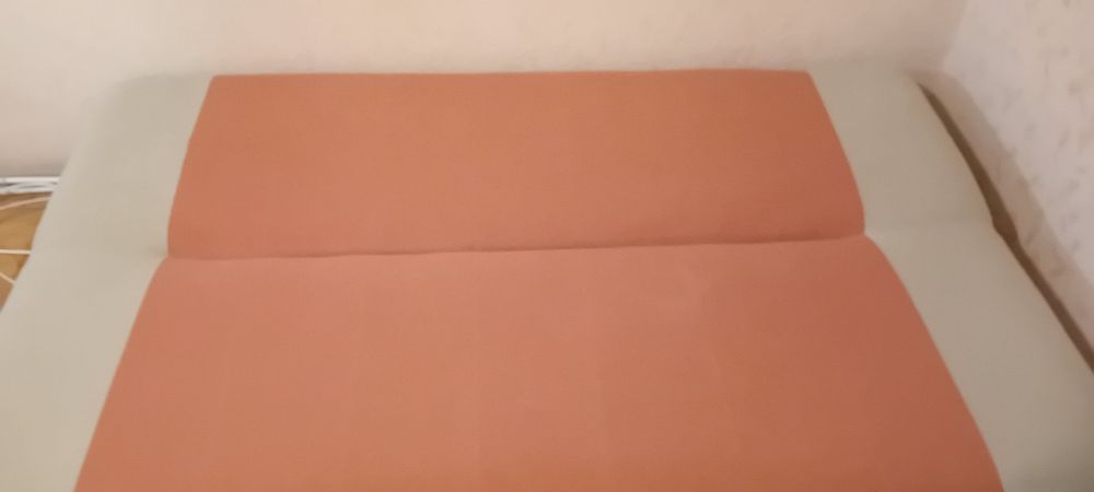 Разтегателен диван