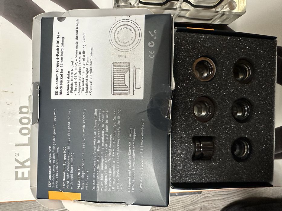 EKWB-Блок-Фитинги-Тръби