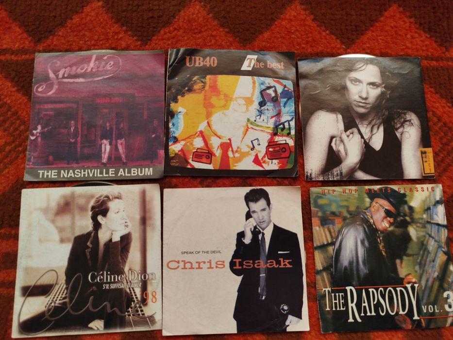 Лот от дискове и аудио касети