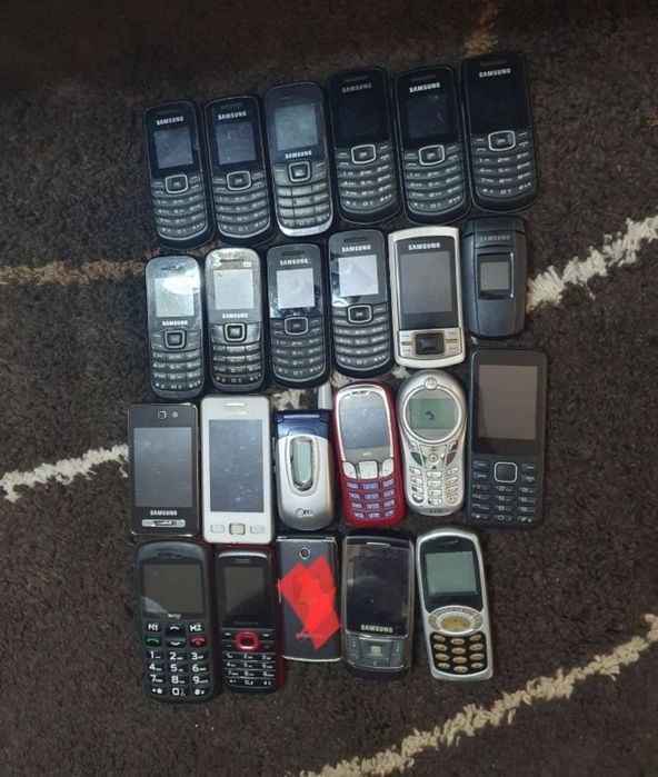 Telefoane de colecție.