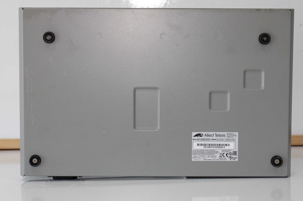 Суич Allied Telesis AT-GS910/24