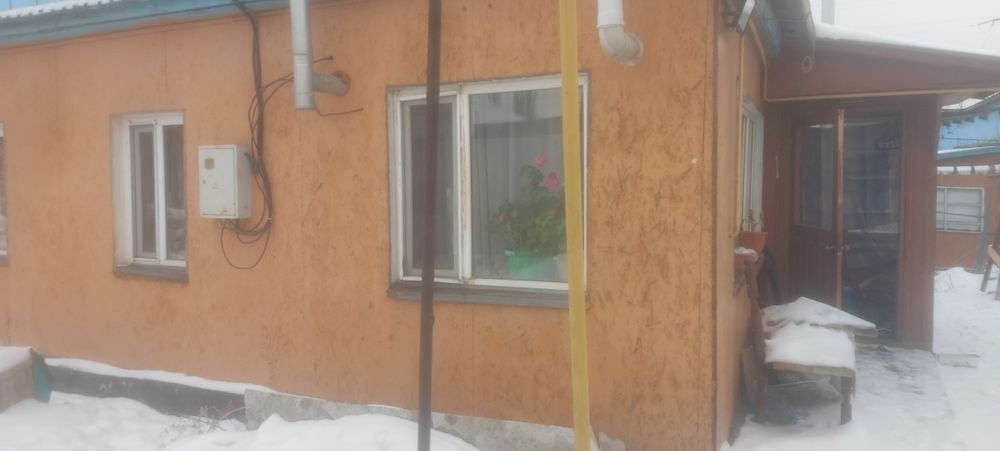 Продам  тёплый  дом в центре