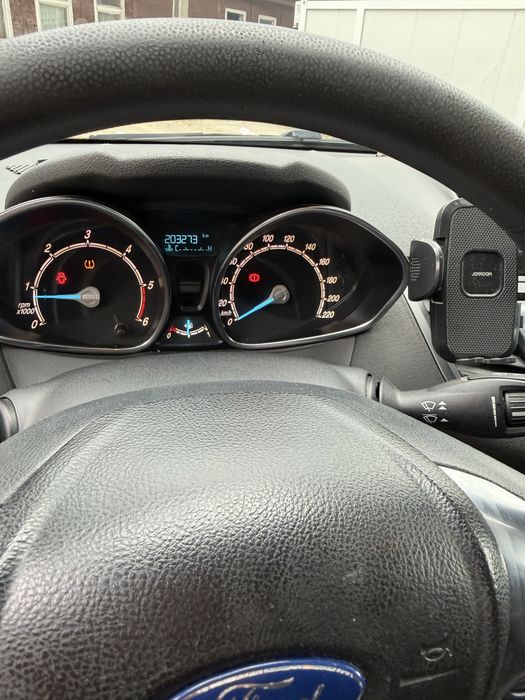 FORD Fiesta 2015 — imagine 2