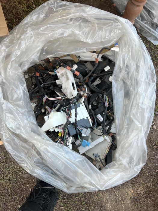 Продам запчасти отТайоты камри 50