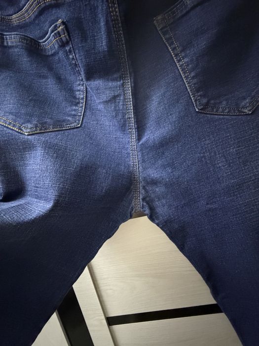 Свитшот BOSS и брюк на 52 размер .