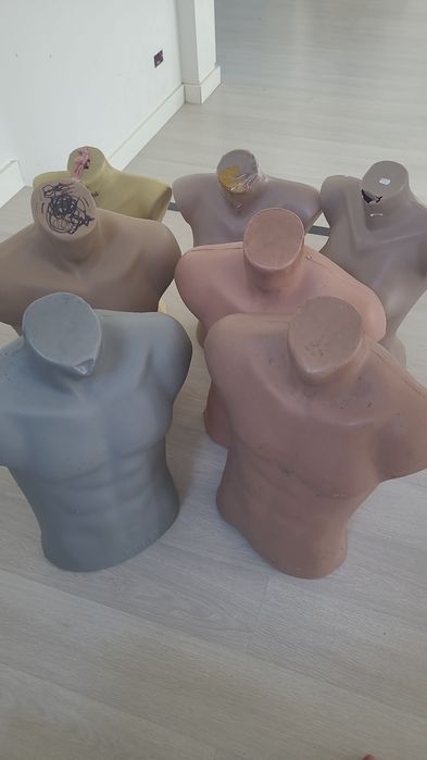 Vând 7busturi la 130lei