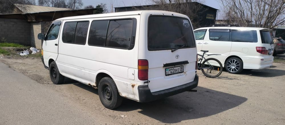 Продам хайс 2л бензин