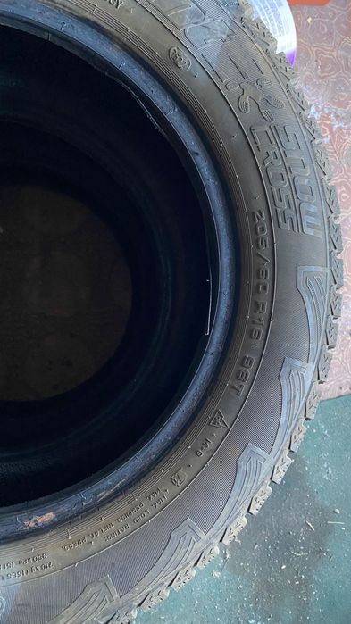 Продается шины зимние