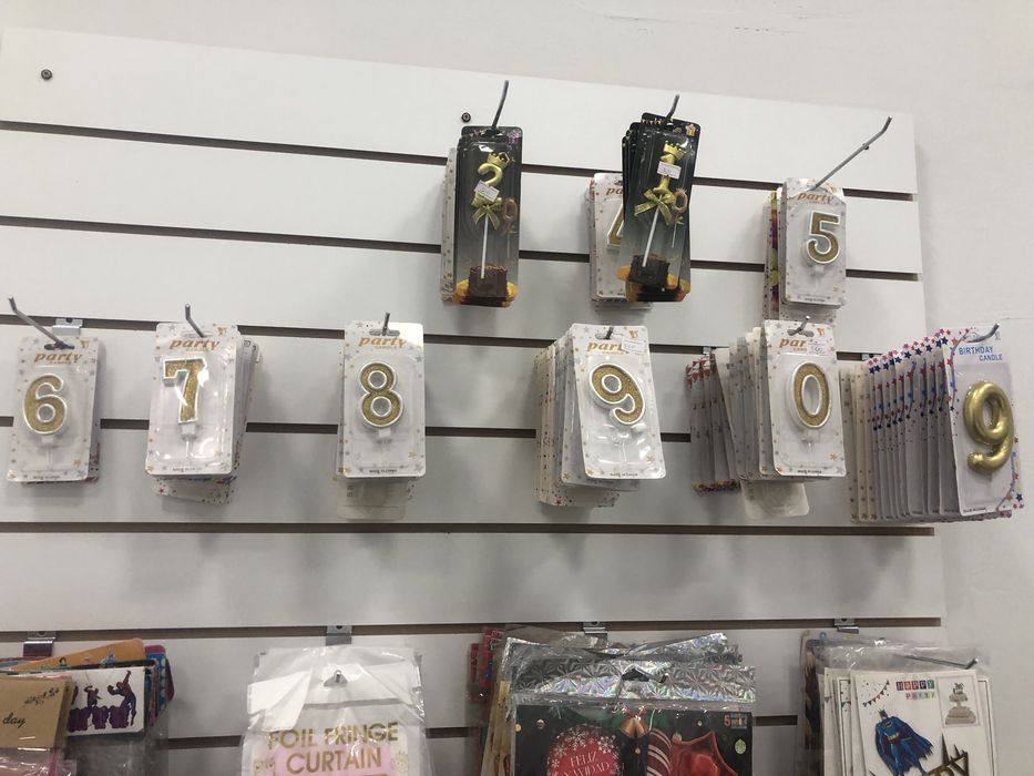 Стеллаж с крючками