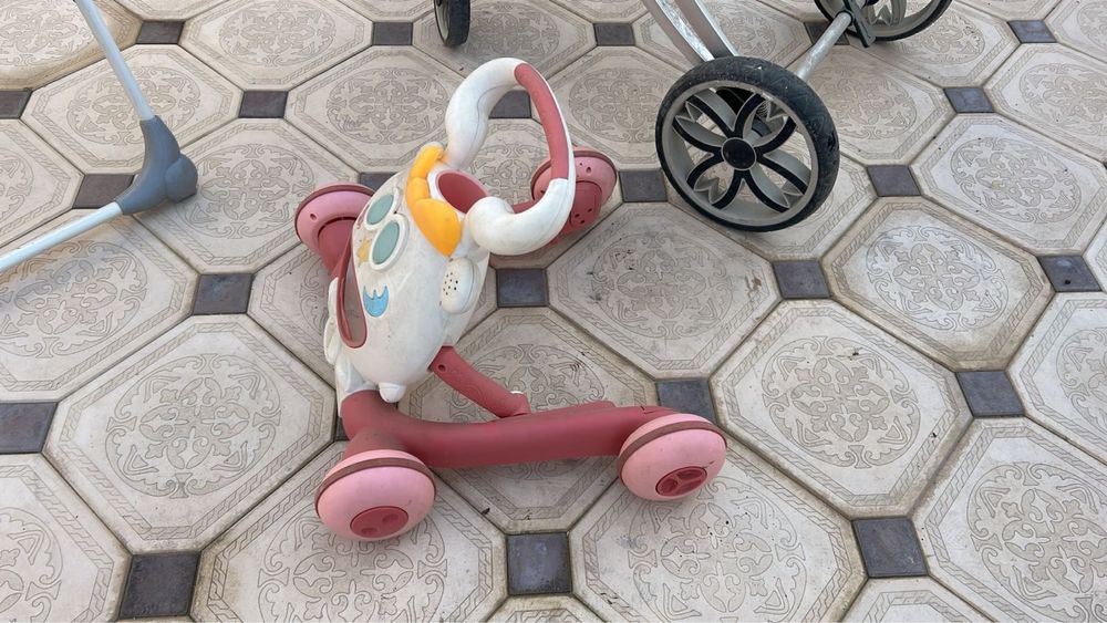 Ходунок-каталка.