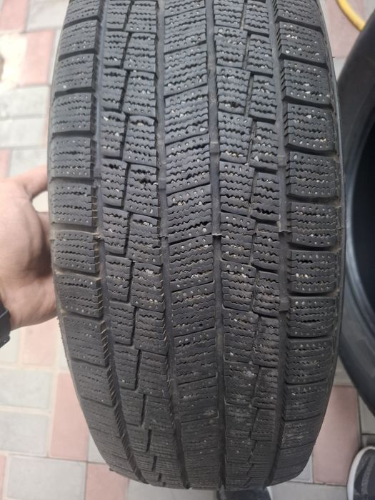 Продам зимние шины 215/65/17