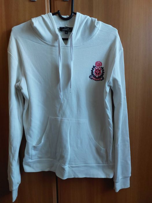 Hanorac alb cu gluga