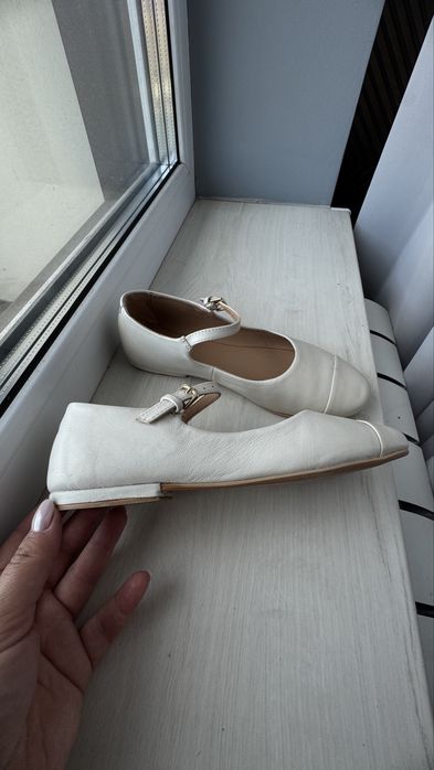 Кожаные белые балетки для девочки ZARA