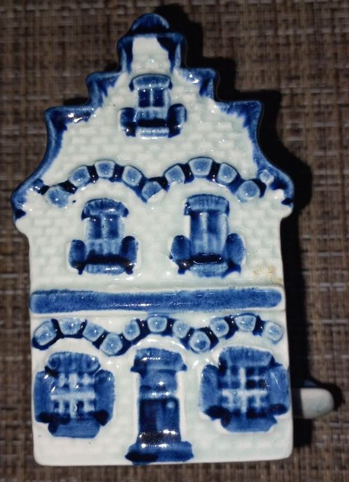 Оригинална керамична къща Leyk+Свещник