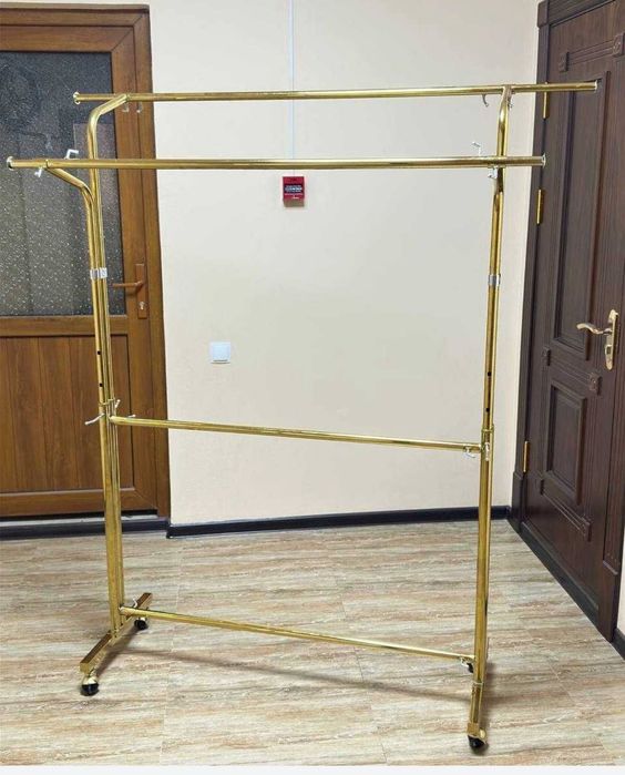 Продаются вешалки и плечики