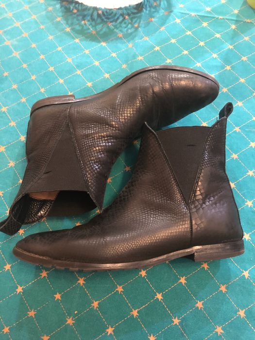 Ghete negre din piele (salamander )