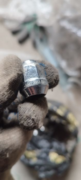 Продам  гайки для колёс