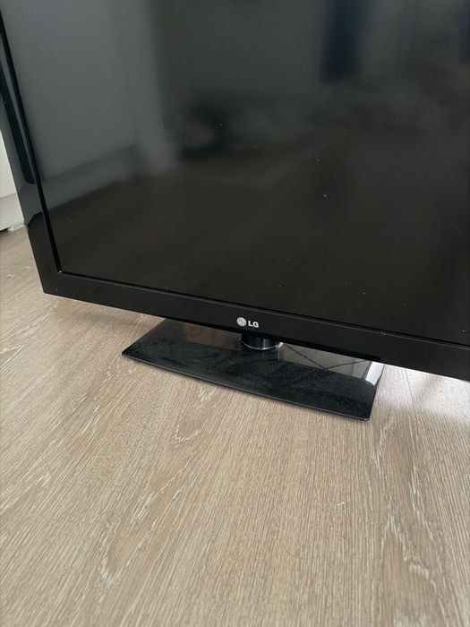 Телевизор LG 2011. В хорошем состоянии