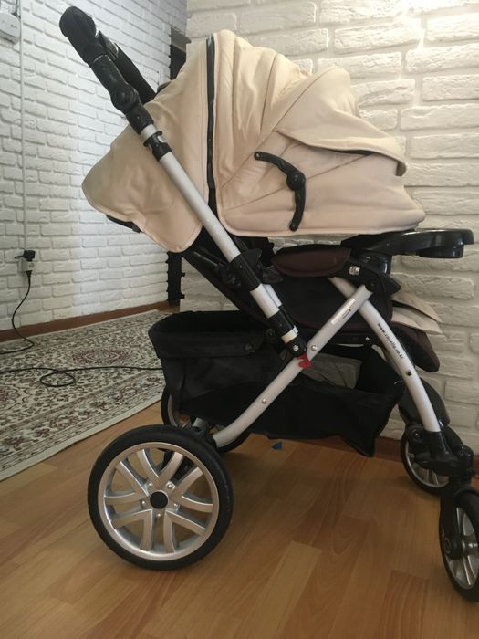 Новая маневренная коляска