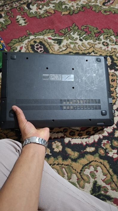 Lenovo noutboki sotiladi