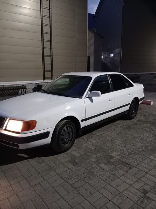 Продам Ауди 100 с4