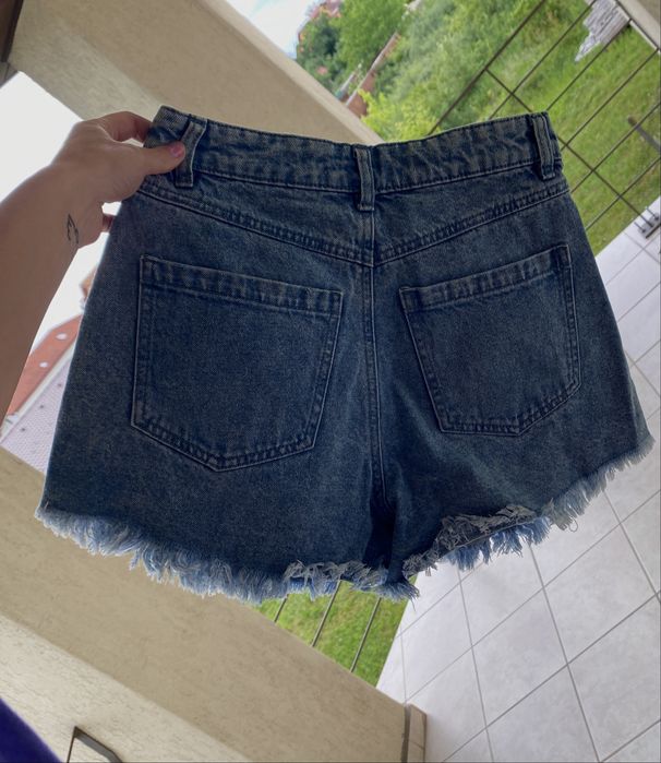 Pantaloni Scurți Cropp denim- XS