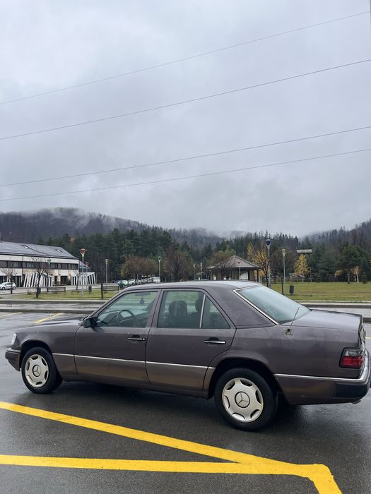 Mercedes E200 w124 benzina