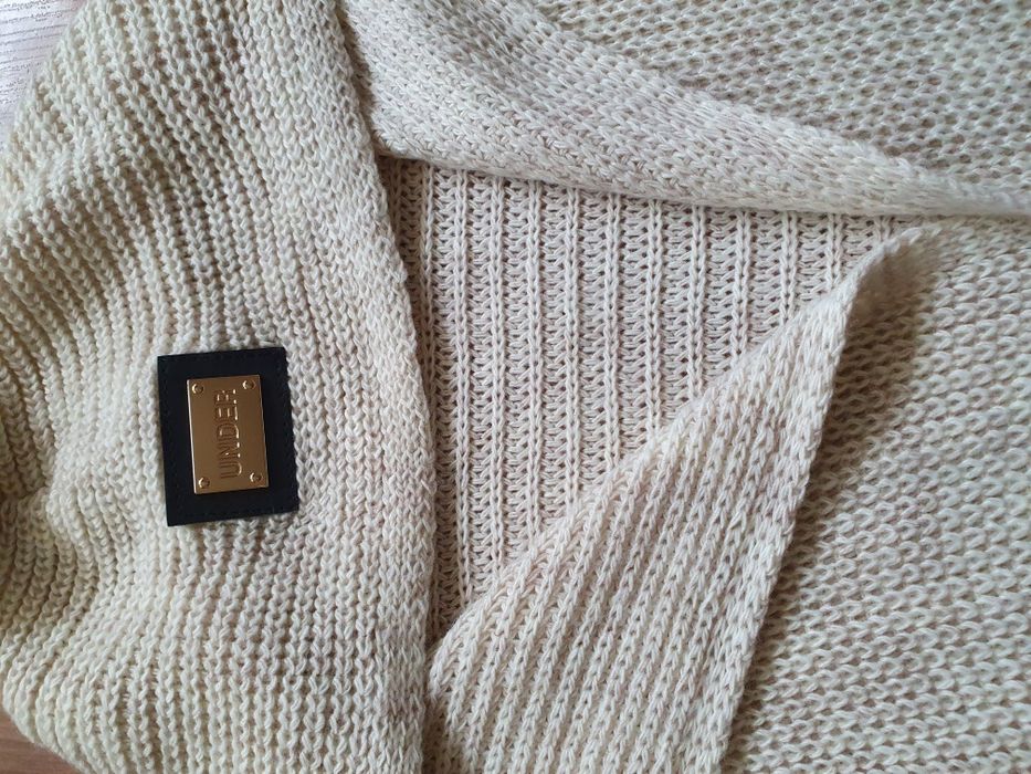 Дамски сака и дамска жилетка на последната снимка