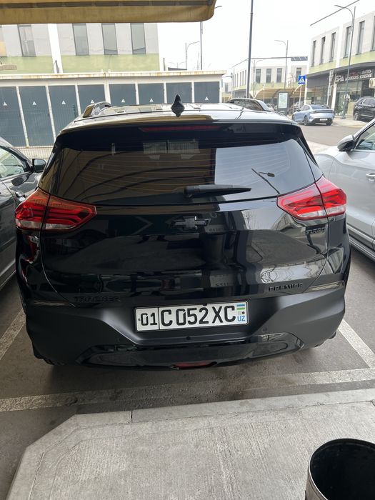 Tracker 2023 premier navarot