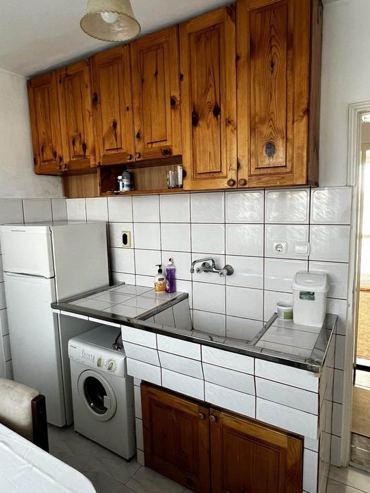 Дава се под наем Тристаен апартамент в Варна, Лятно кино Тракия - 84 кв.м за 450 € - Снимка #1