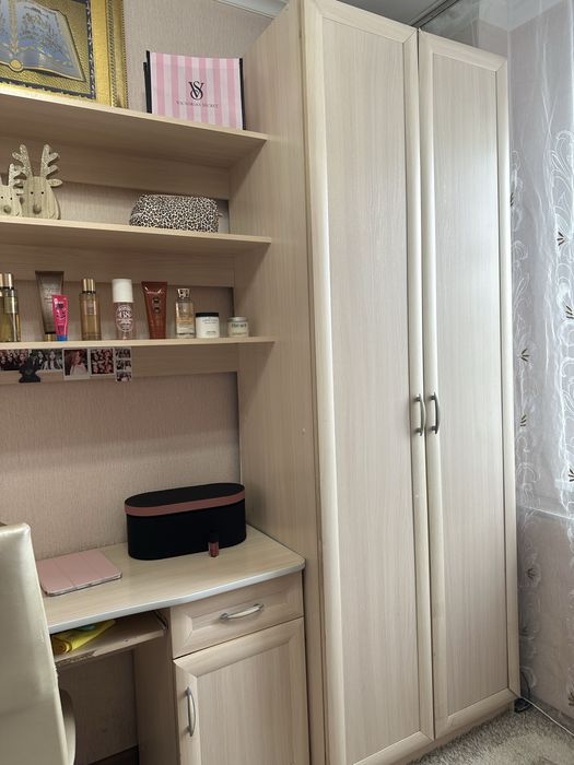 Гарнитур спальный , и для подростков