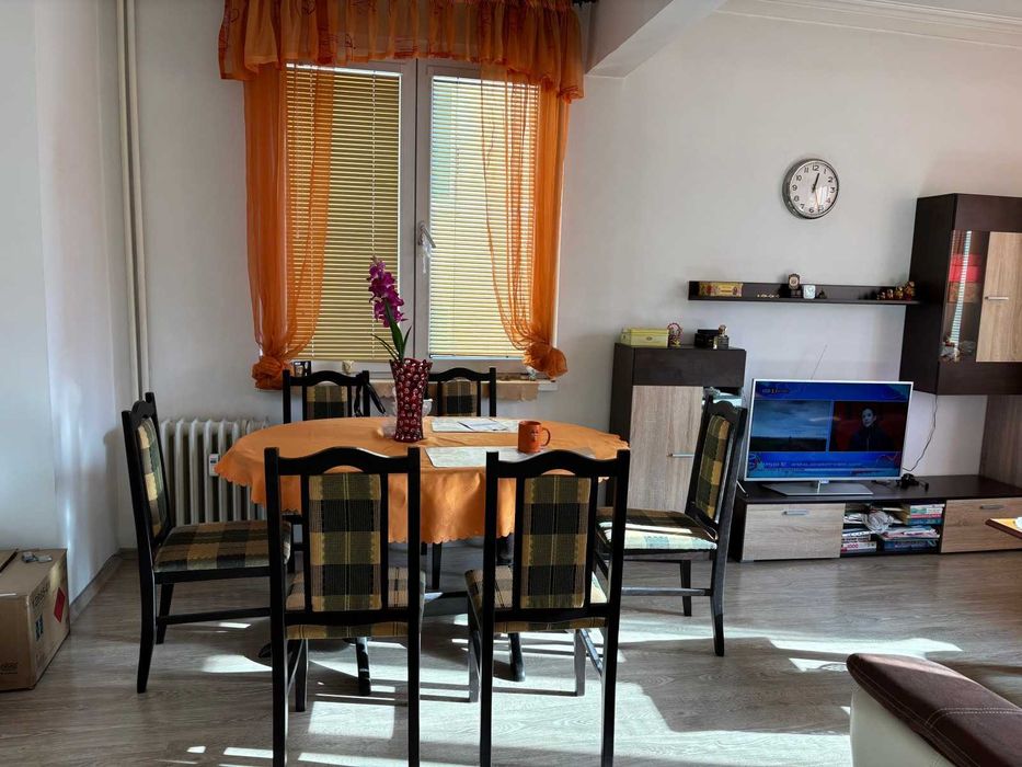 Продава се Двустаен апартамент в София, Център - 73 кв.м за 2236 €/кв.м - Снимка #2