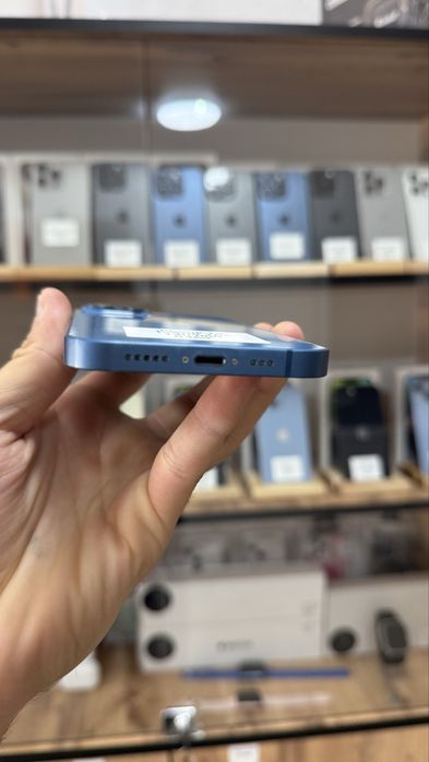 iPhone 13