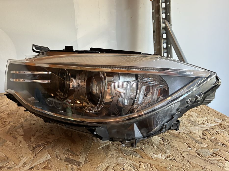 BMW F34 GT LCI – ляв Bi-Xenon фар с LED дневни светлини, ZKW, OEM