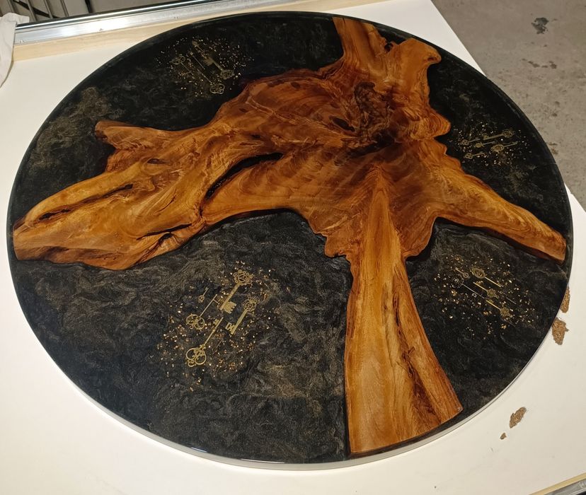 Masa lemn nuc și rășină epoxidica cu rezistență UV casa exterior