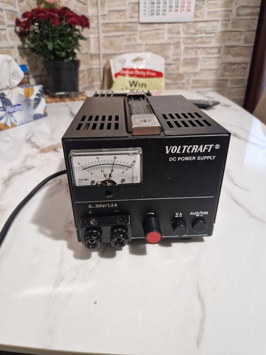 Sursa reglabila Voltcraft  0- 30v  1.2A