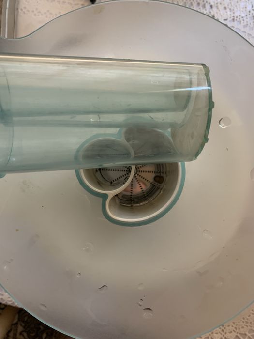 Соковыжималка от Bosch (мощность 380 Вт).