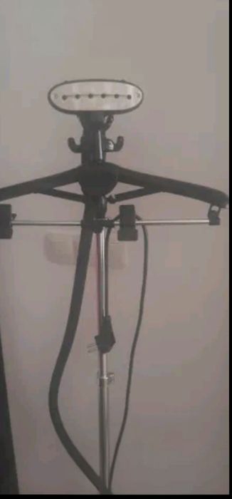 Вертикална парна ютия SteamOne