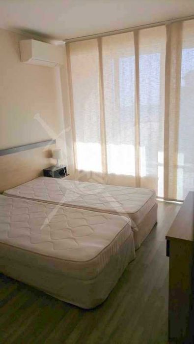 Продава се Двустаен апартамент в Обзор - 70 кв.м за 1072 €/кв.м - Снимка #2