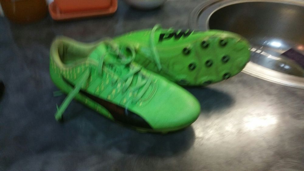 Ghete footbal Nike şi Adidas 37 şi 38 - vedeţi FOTO