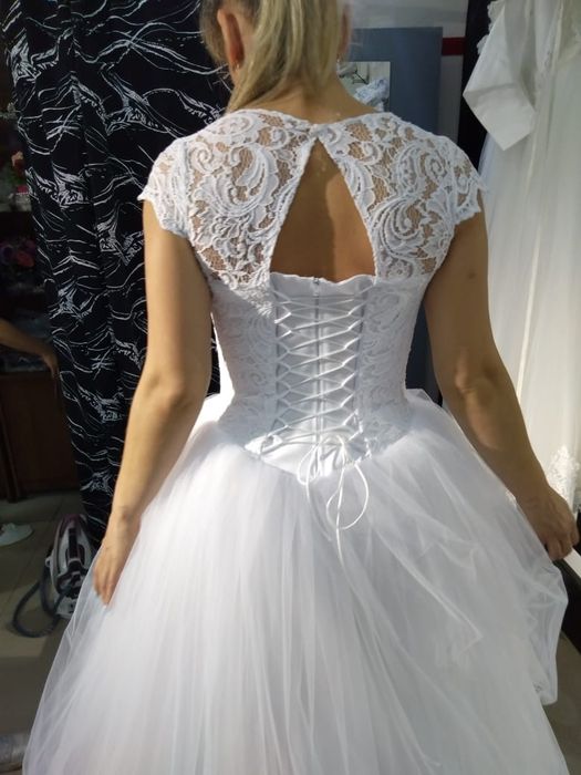 Продам свадебное платье р-р 44-46