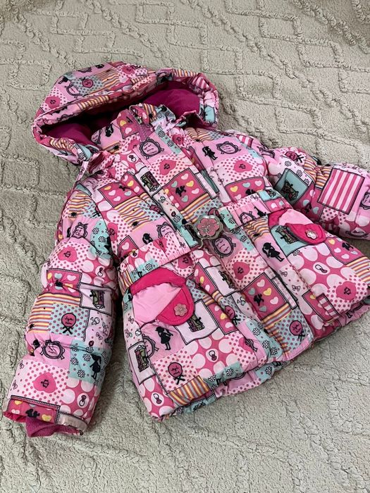 Куртки на девочку