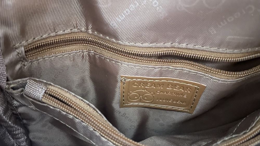 Дамска раница черна кожена