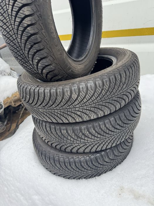 Cauciucuri de iarna 165/70/14 B1T GoodYear