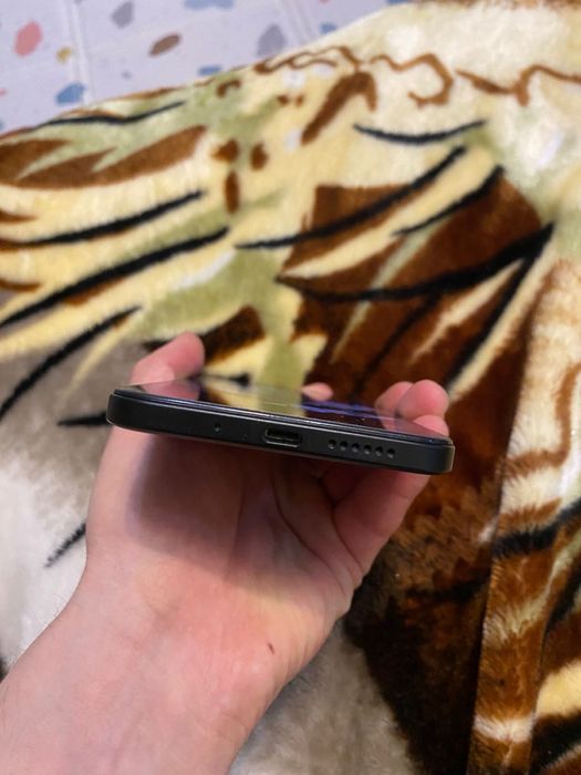 Продаю Redmi 15  256гб