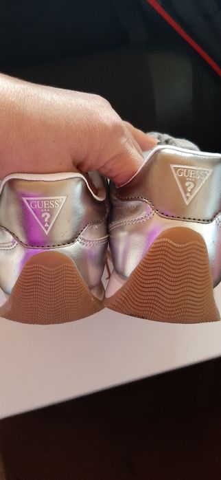 Сребристи сникърси Guess