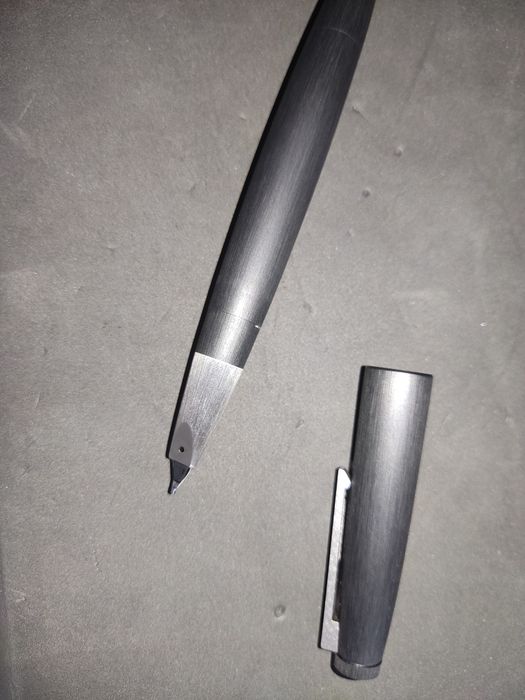 Stilou Lamy 2000 M (black, Mackrolon)