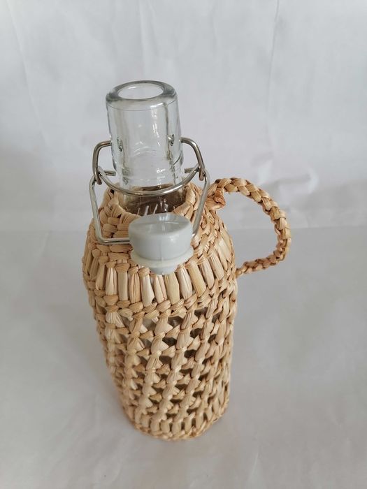 Sticla imbracata in papura, 500 ml